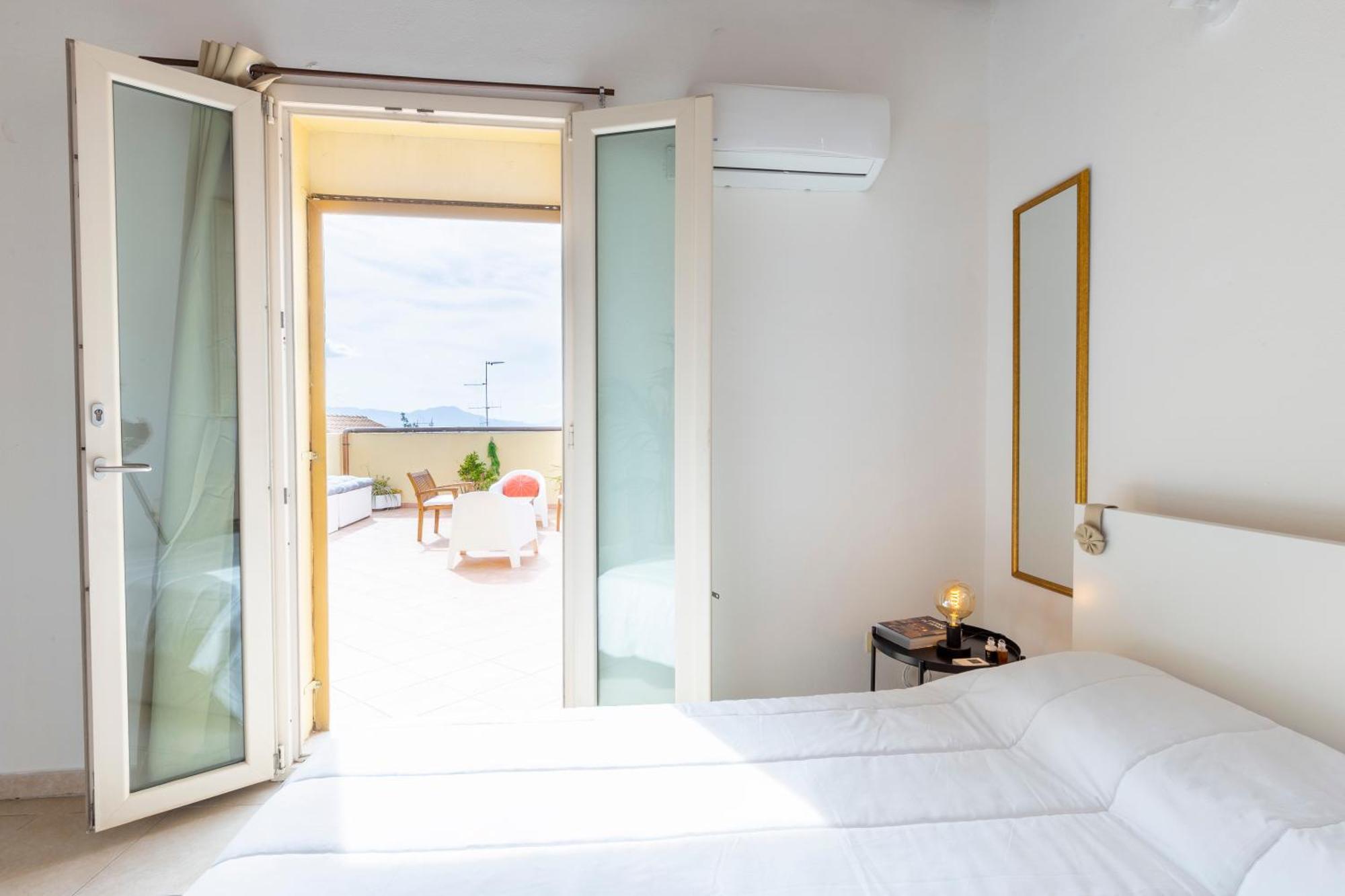 Penthouse With Terrace In Historic Centre *